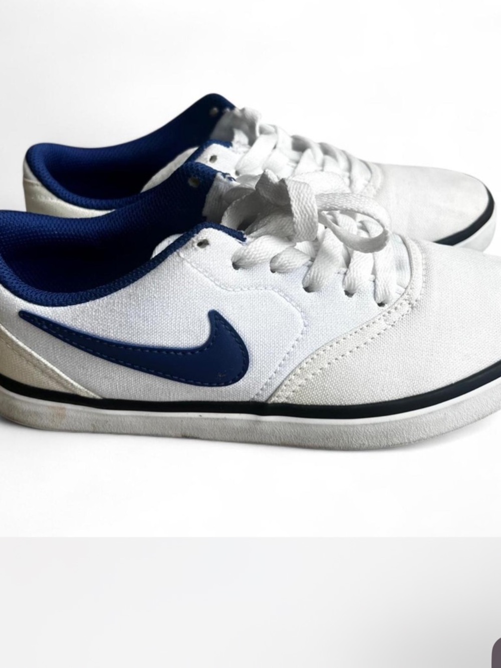 Nike White and Navy Sneakers - Youth